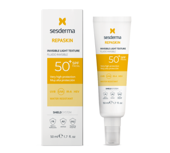 Sesderma Repaskin Invisible Light Texture SPF50+ Сверхлегкое солнцезащитное средство для лица SPF50+ 50 мл